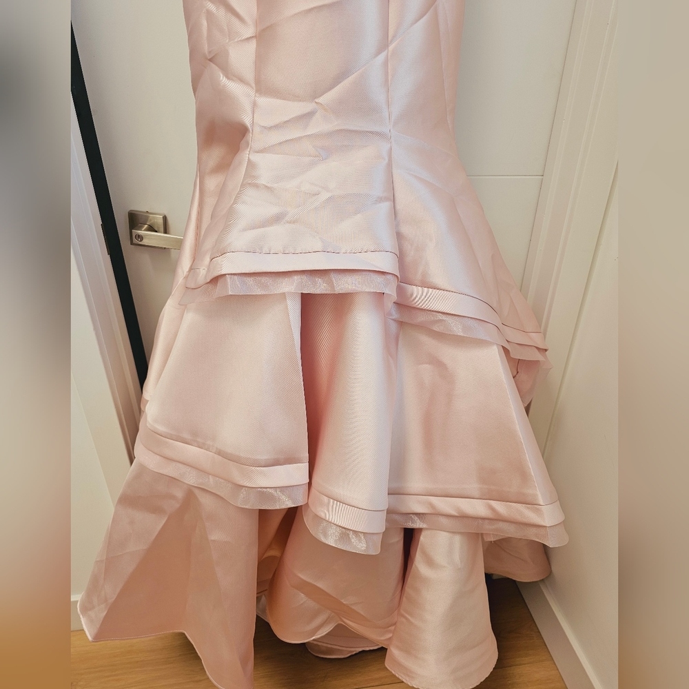 NWT Jovani Blush Off-the-shoulder Mermaid Evening Gown, size 6 - Picture 3 of 9